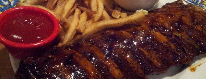 Chili's Texas Grill is one of Natz : понравившиеся места.