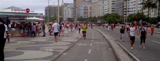 Ciclovia Leme - Copacabana is one of Os 10 melhores lugares para andar de bike no RJ.