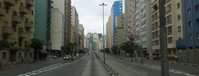 Avenida Nove de Julho is one of Principais Avenidas de São Paulo.