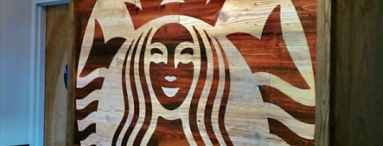Starbucks is one of Lugares favoritos de Lindsay.