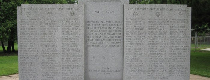 World War II Monument is one of Oshkosh Historical Markers, City & State.