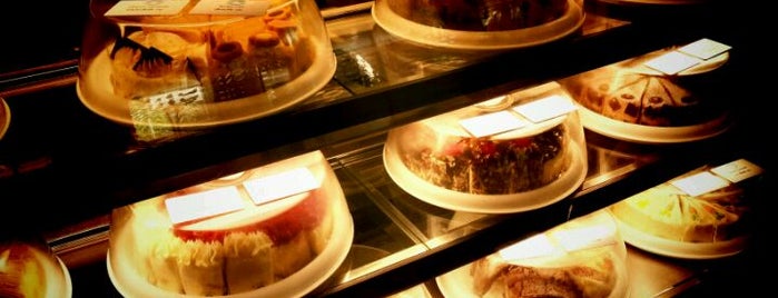 Coffee Beans by Dao is one of Coffee Shops & Cake ^o^.