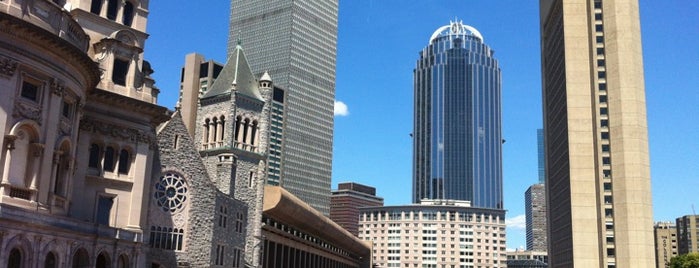 City of Boston is one of Tempat perayaan hari kemerdekaan AS yg meriah.