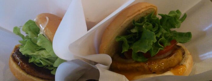 フレッシュネスバーガー is one of FRESHNESS BURGER.