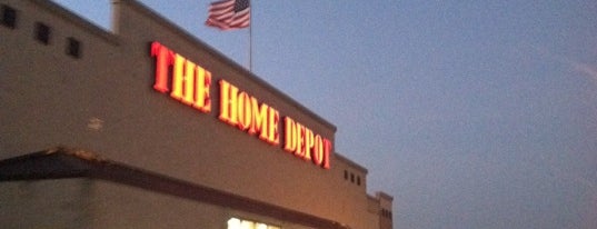 The Home Depot is one of Tempat yang Disukai Emily.