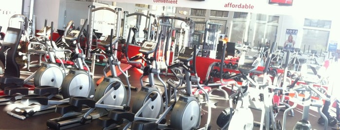 Snap Fitness is one of Lieux qui ont plu à Rockwell.