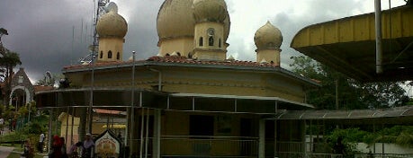 Masjid Bukit Bendera (Penang Hill Mosque) is one of Masjid & Surau.