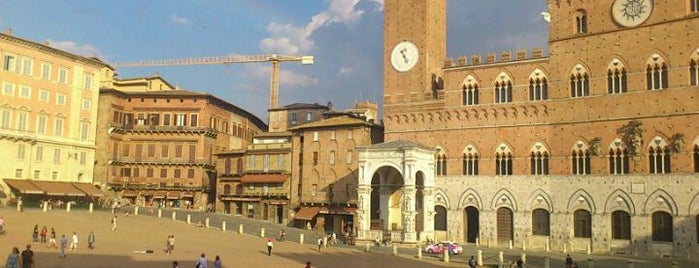 Piazza del Campo is one of Best of Italy.