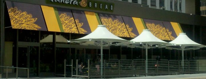Panera Bread is one of Alejandroさんのお気に入りスポット.