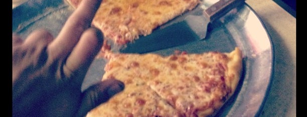 Viva La Pizza is one of Posti che sono piaciuti a KENDRICK.