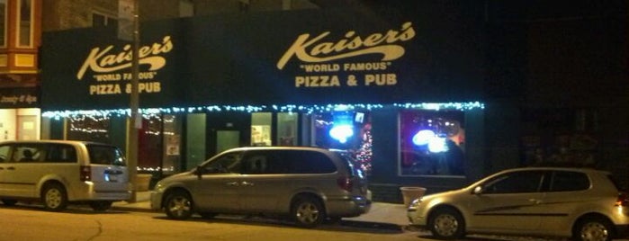 Kaiser's Pizza & Pub is one of Tempat yang Disukai Cherri.
