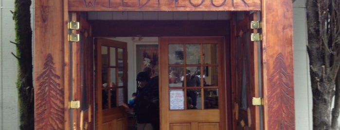 Wildflour Bakery is one of สถานที่ที่ Brendan ถูกใจ.