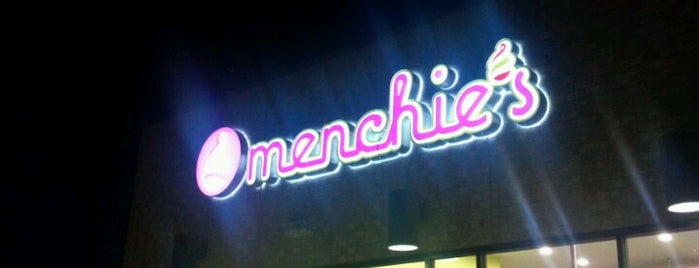 Menchie's is one of Orte, die Kim gefallen.