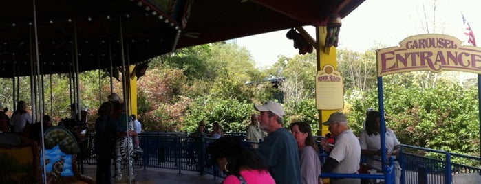 Houston Zoo Carousel is one of Al's Zoo, Jump, and Stuff.