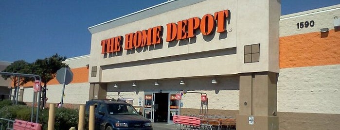 The Home Depot is one of Orte, die Vickye gefallen.