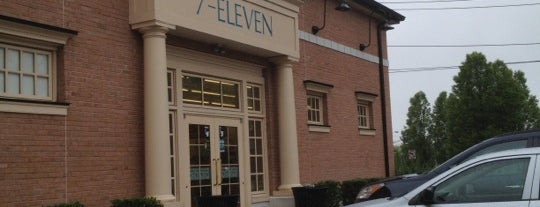 7-Eleven is one of Tempat yang Disukai David.