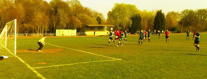 Barn Elms Playing Field is one of Tempat yang Disukai Del.