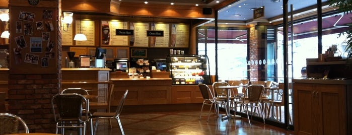 The Coffee Bean & Tea Leaf is one of The Coffee Bean & Tea Leaf (커피빈).