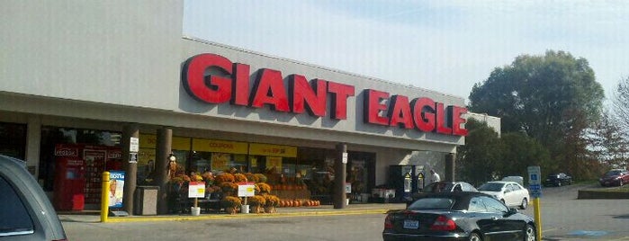 Giant Eagle Supermarket is one of Lugares favoritos de Rick.