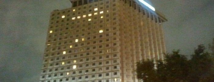 Hotel Fiesta Americana Reforma is one of สถานที่ที่ Celina ถูกใจ.