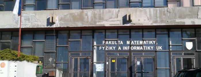 Fakulta matematiky, fyziky a informatiky UK is one of pezike : понравившиеся места.