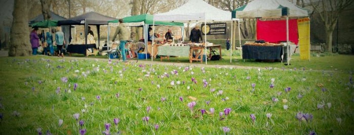 Hackney Homemade & Vintage Market is one of LF Local.