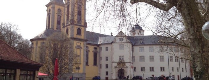 Schlosshof is one of Lieux qui ont plu à Adam.