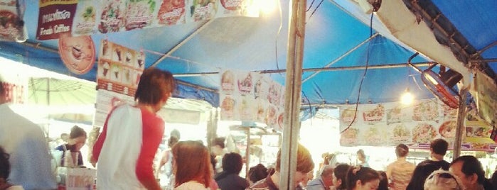 Chatuchak Weekend Market is one of タイ旅行.