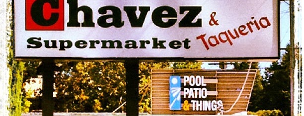 Chavez Supermarket & Taqueria is one of Kim'in Beğendiği Mekanlar.