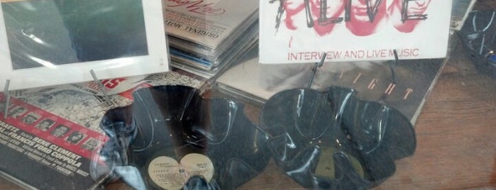 In The Moment Records is one of Record shops.