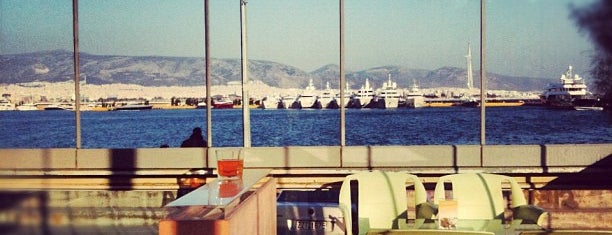 ΝΑΙ is one of Piraeus Best Spots 1.