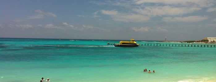 Playa Punta Cancún is one of Viaje a Cancún.