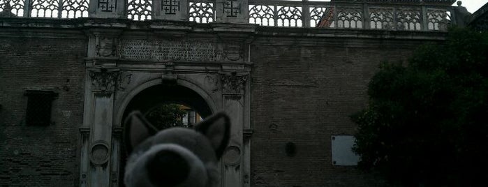 Casa de Pilatos is one of Cosas que ver en Sevilla.