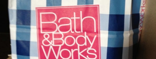 Bath & Body Works is one of สถานที่ที่ Cathy ถูกใจ.