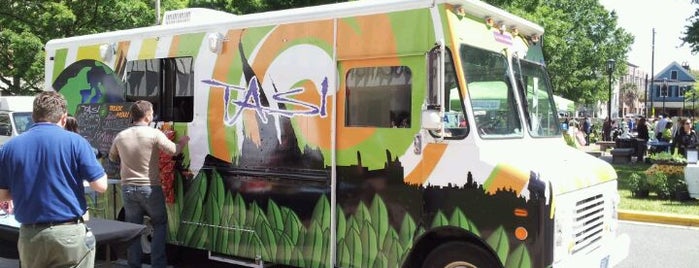 Tasi Mobile Kitchen is one of Charleston Food Trucks.