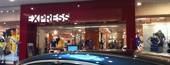 EXPRESS & ExpressMen is one of Carolinaさんのお気に入りスポット.