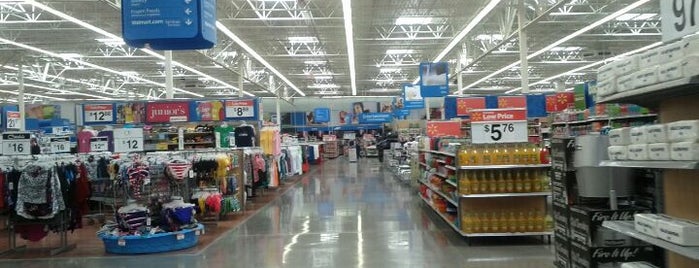 Walmart Supercenter is one of Orte, die Glenn gefallen.