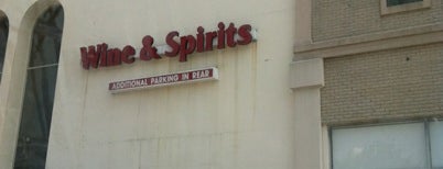 PA Wine & Spirits is one of สถานที่ที่ Kevin ถูกใจ.