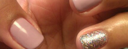 Diamond Nails is one of Locais curtidos por Larisa.