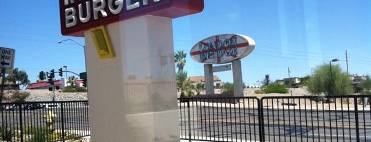 In-N-Out Burger is one of Tempat yang Disimpan Max.