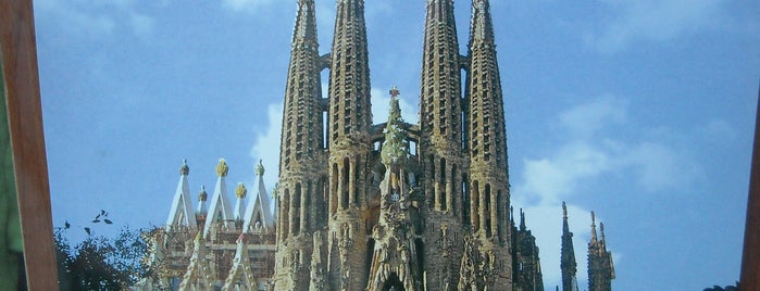 Templo Expiatorio de la Sagrada Familia is one of Places you have to see.