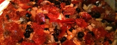 Zaffiro's Pizza & Bar is one of Locais salvos de Bill.