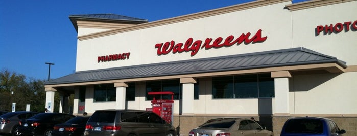 Walgreens is one of Lugares favoritos de Phillip.