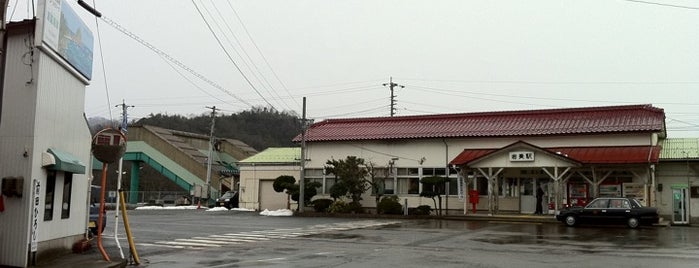 Iwami Station is one of 山陰本線.