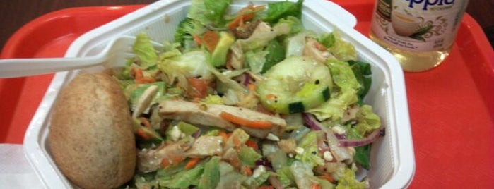 The Salad Bistro is one of Lugares guardados de Lizzie.