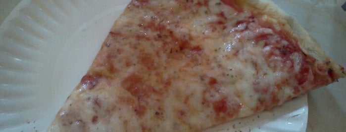 Pizza Como is one of Tempat yang Disukai Jason.