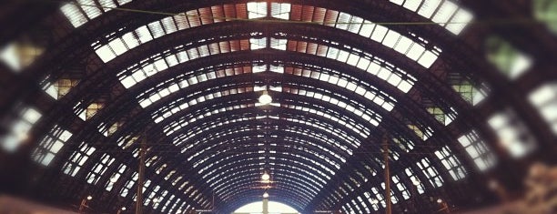 ミラノ中央駅 is one of 101Cose da fare a Milano almeno 1 volta nella vita.