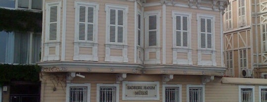 Sadberk Hanım Müzesi is one of สถานที่ที่บันทึกไว้ของ Sena.