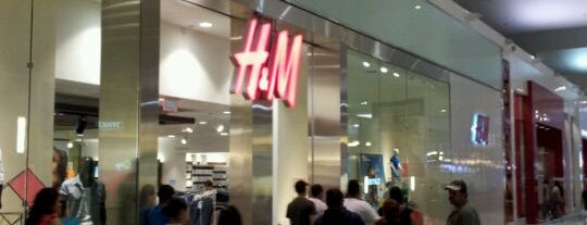 H&M is one of Velma : понравившиеся места.