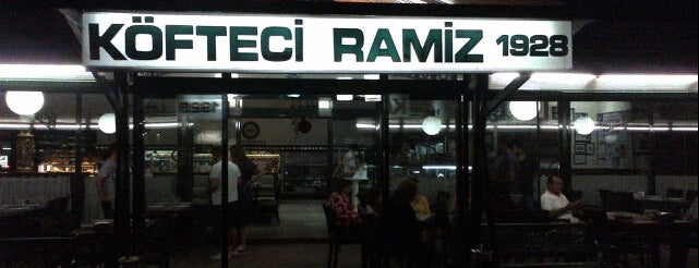 Köfteci Ramiz is one of Tempat yang Disukai Ersun.